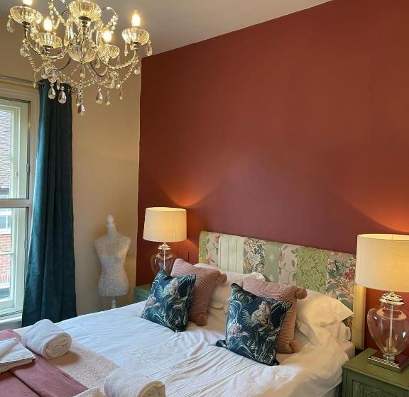 キングサイズベッドのスタンダードルーム, The White Hart