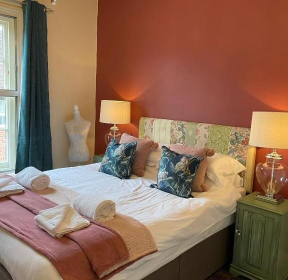 キングサイズベッドのスタンダードルーム, The White Hart