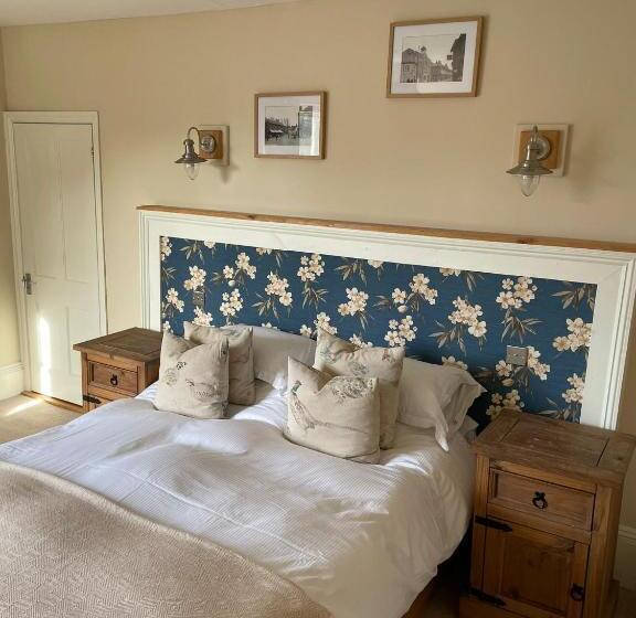 キングサイズベッドのスタンダードルーム, The White Hart