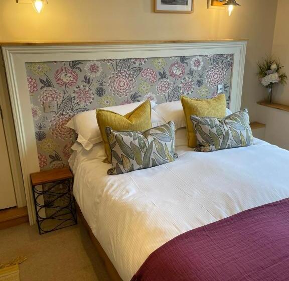 キングサイズベッドのスタンダードルーム, The White Hart