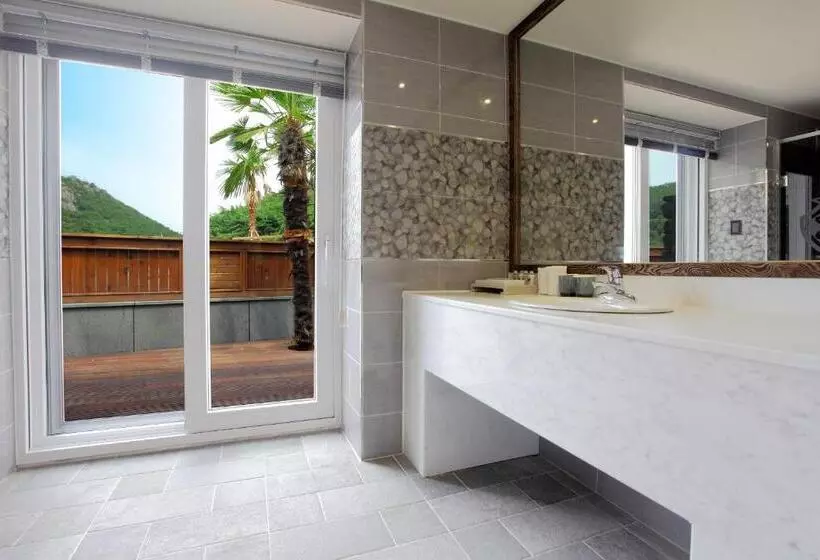 Suite Sea View
