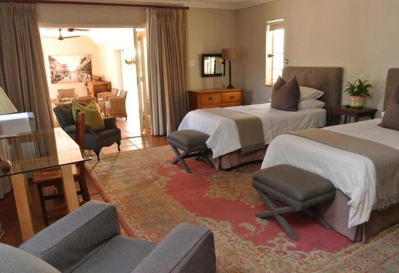Chambre Familiale Vue Piscine, Brooklyn Manor