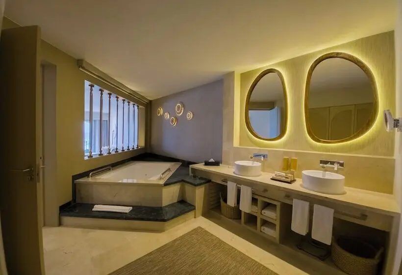 オーシャンビューのデラックス１ベッドルームビラ, Royal Select At Grand Park Royal Cancún   All Inclusive   Adults Only