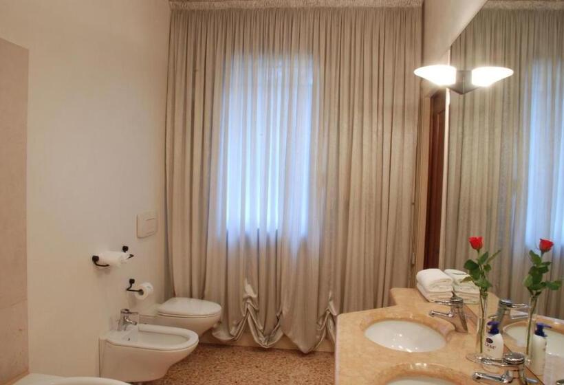 اتاق استاندارد با وان آب گرم, Locazione Turistica Gioia