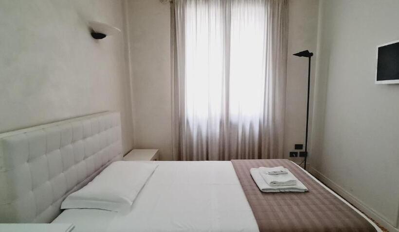 اتاق استاندارد یک تخته با سرویس بهداشتی مشترک, Locazione Turistica Gioia