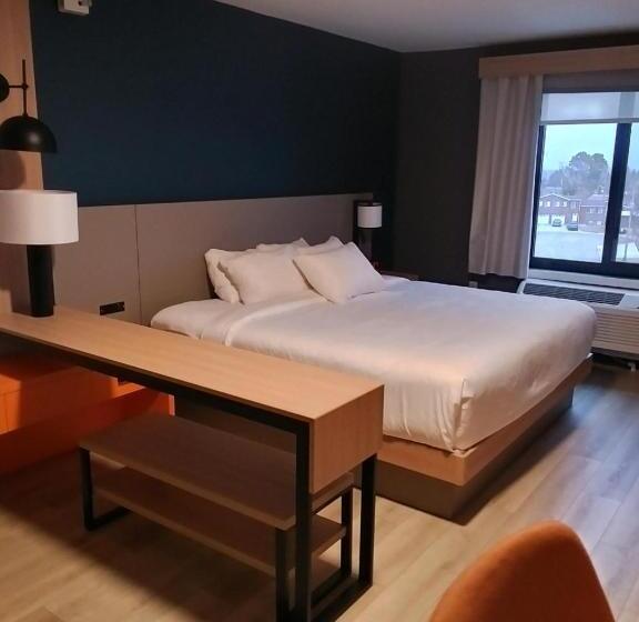 Люкс, Comfort Suites Cheyenne