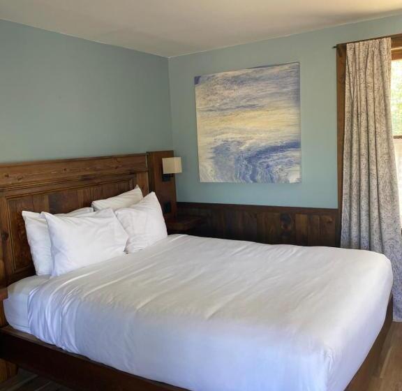 غرفة قياسية, The Wildflower Inn