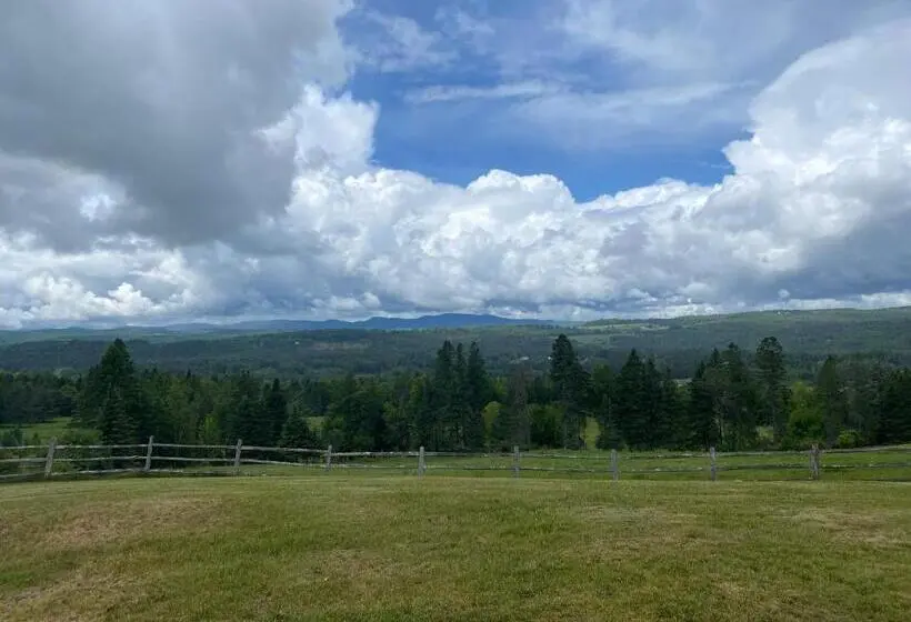 Deluxe Neljän Hengen Huone, The Wildflower Inn