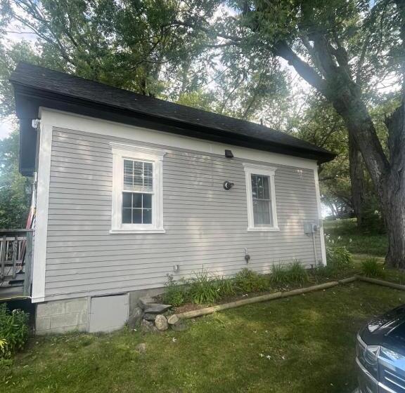 غرفة قياسية سرير كينج, The Wildflower Inn