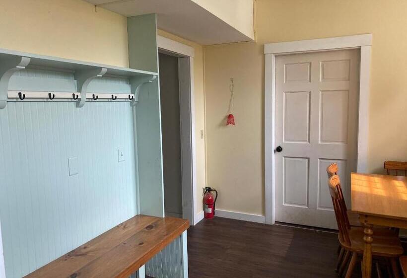 جناح 3 غرف نوم, The Wildflower Inn