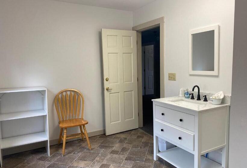 جناح 3 غرف نوم, The Wildflower Inn