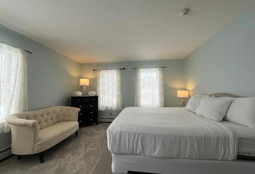 Deluxe Suite King Bed, The Wildflower Inn