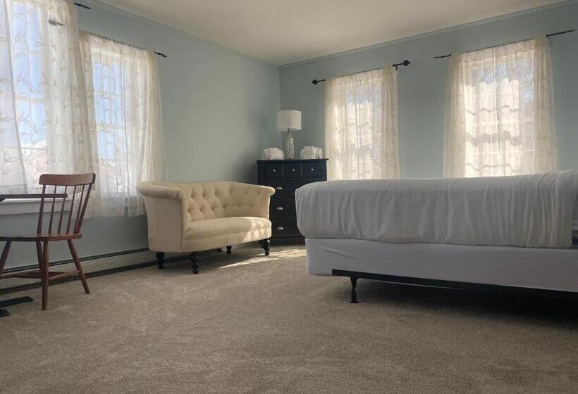 جناح ديلوكس سرير كينج, The Wildflower Inn