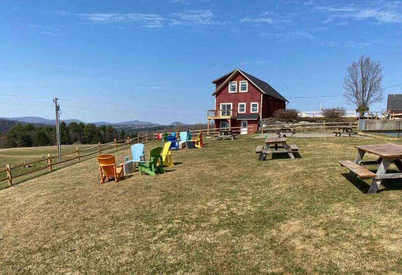 جناح مزوَّد بشرفة, The Wildflower Inn