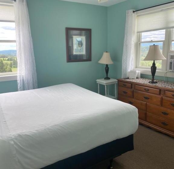 جناح مزوَّد بشرفة, The Wildflower Inn