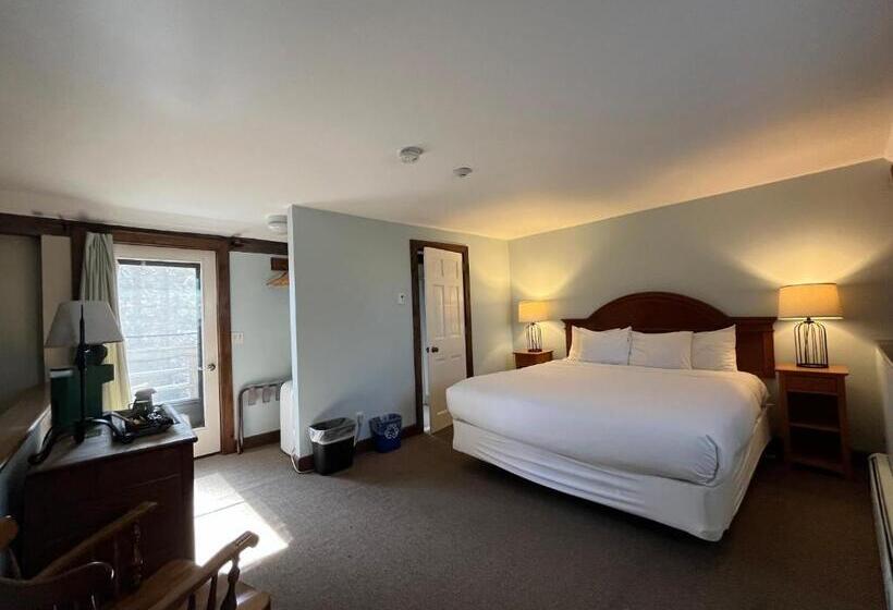 غرفة ديلوكس مزودة بشرفة, The Wildflower Inn