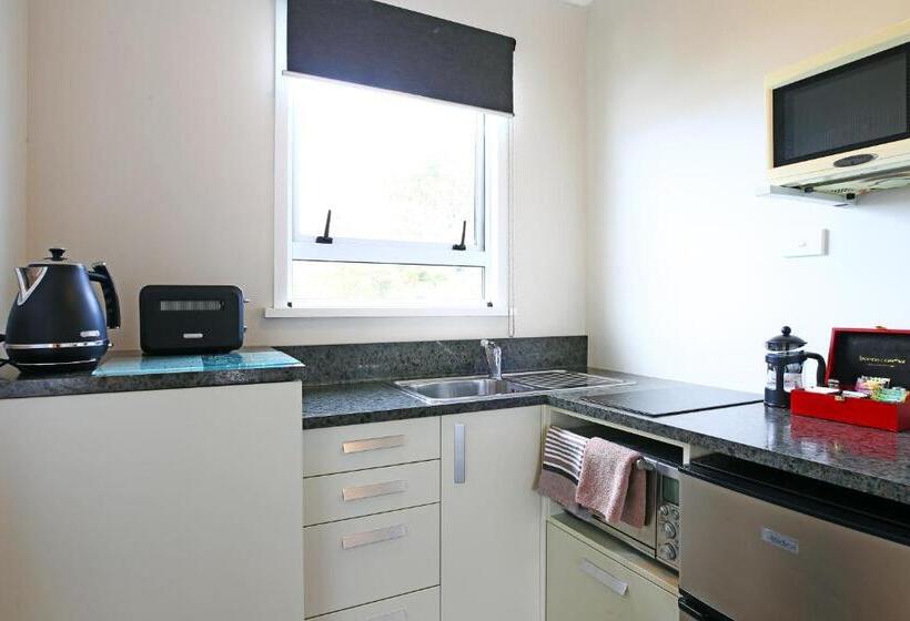 סטודיו סטנדרט, מיטה זוגית, 289 Midway Motel