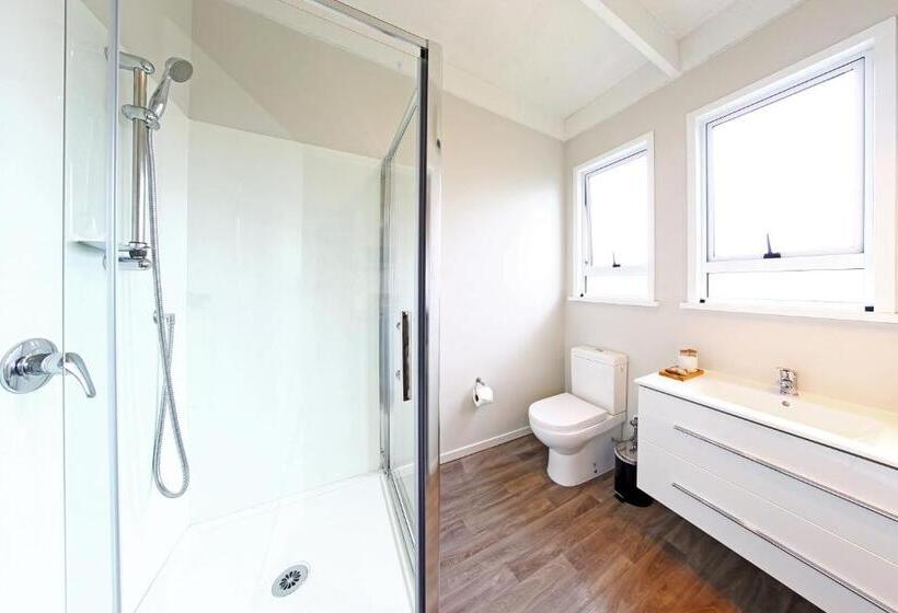 חדר משפתחתי סופריור, 289 Midway Motel