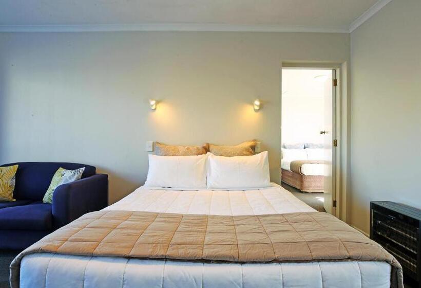 חדר משפתחתי סופריור, 289 Midway Motel