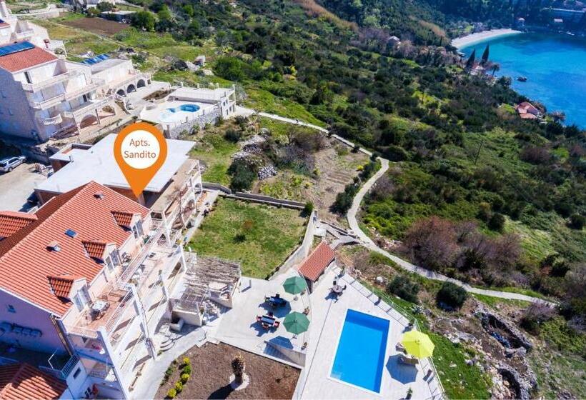 Apartamento 1 Quarto Vista Mar com Sacada, Apartments Sandito