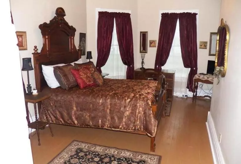 キングサイズベッドのデラックスルーム, Grand Victorian Inn
