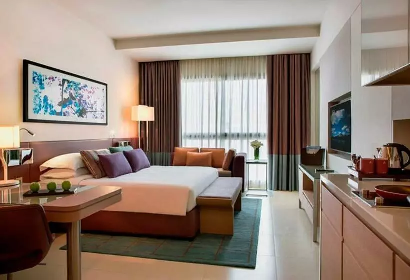 ダブルベッドスタンダードルーム, Capital Centre Arjaan By Rotana
