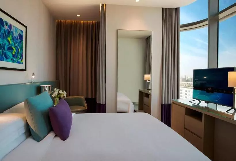 スイート, Capital Centre Arjaan By Rotana