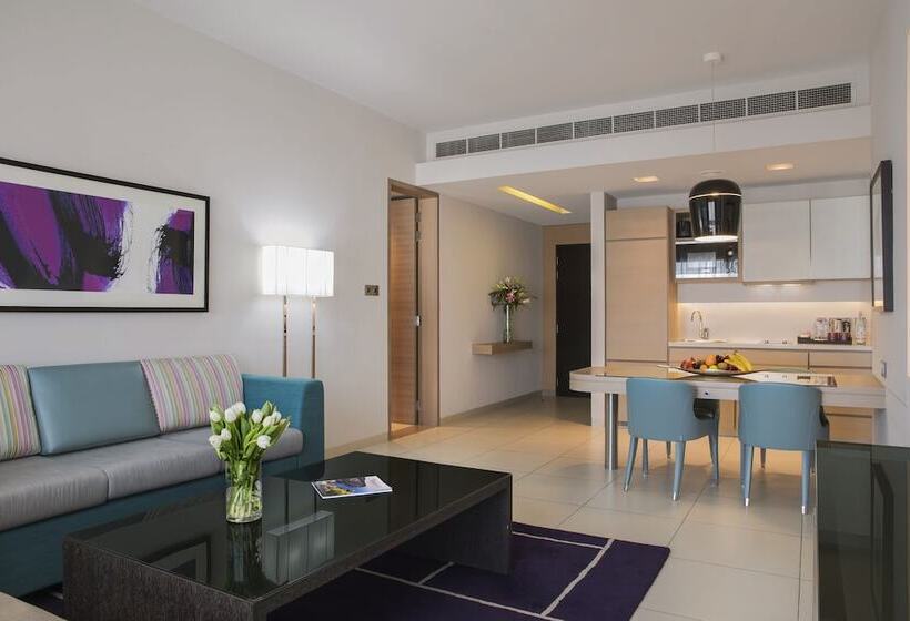 سوییت, Capital Centre Arjaan By Rotana