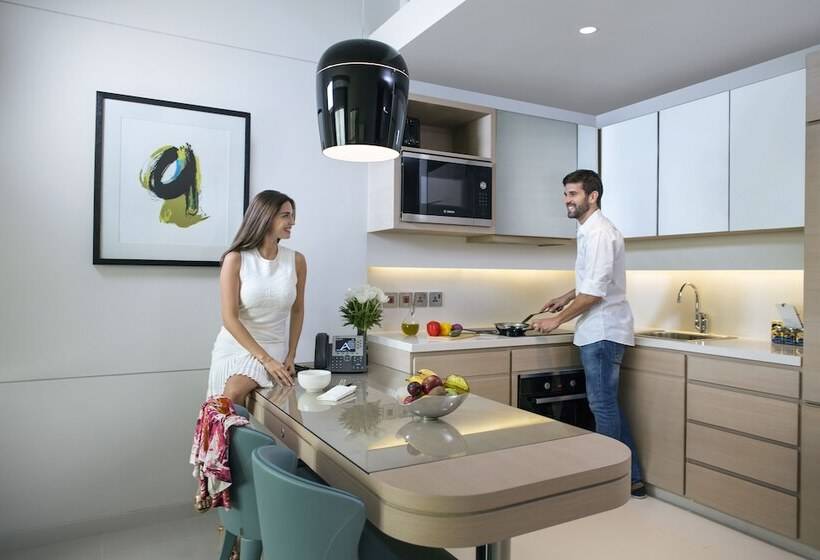 سوئیت 2 خوابه, Capital Centre Arjaan By Rotana