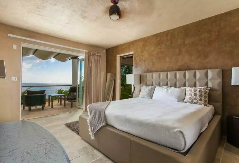 ویلا دلوکس 3 خوابه, Ceblue Villas