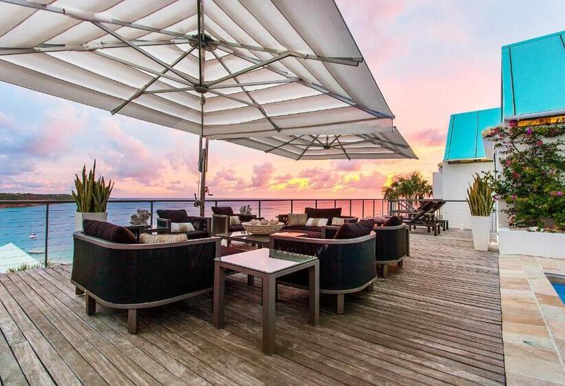 ویلا دلوکس 3 خوابه, Ceblue Villas