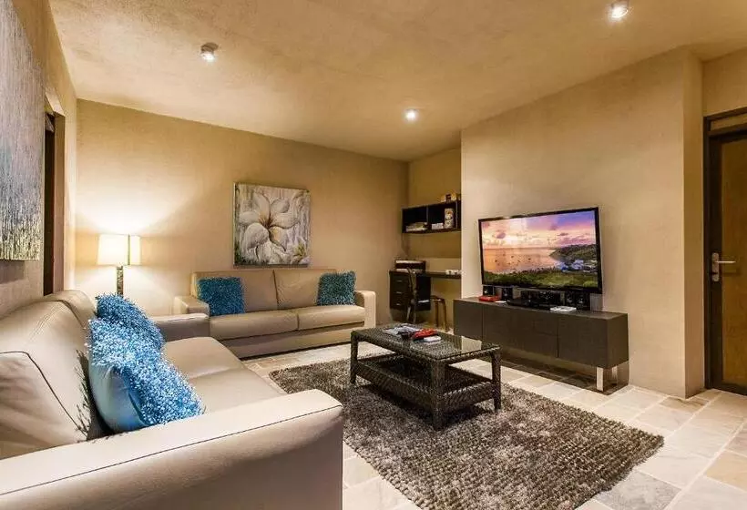 ویلا دلوکس 3 خوابه, Ceblue Villas