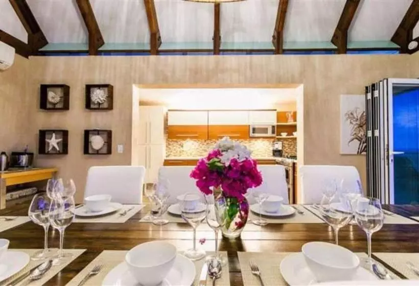 ویلای 5 خوابه, Ceblue Villas