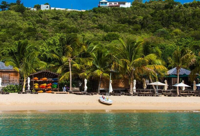 ویلای یک اتاق خوابه با استخر شنا, Ceblue Villas