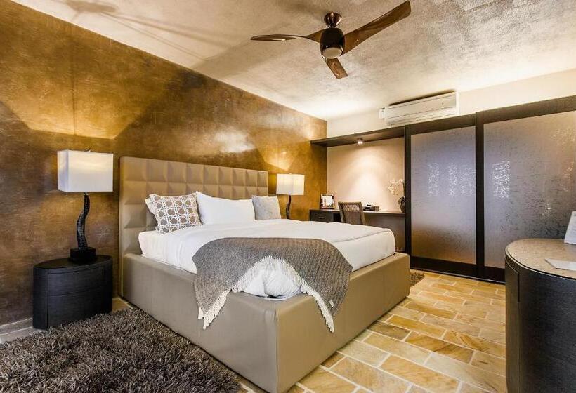 ویلای 5 خوابه, Ceblue Villas