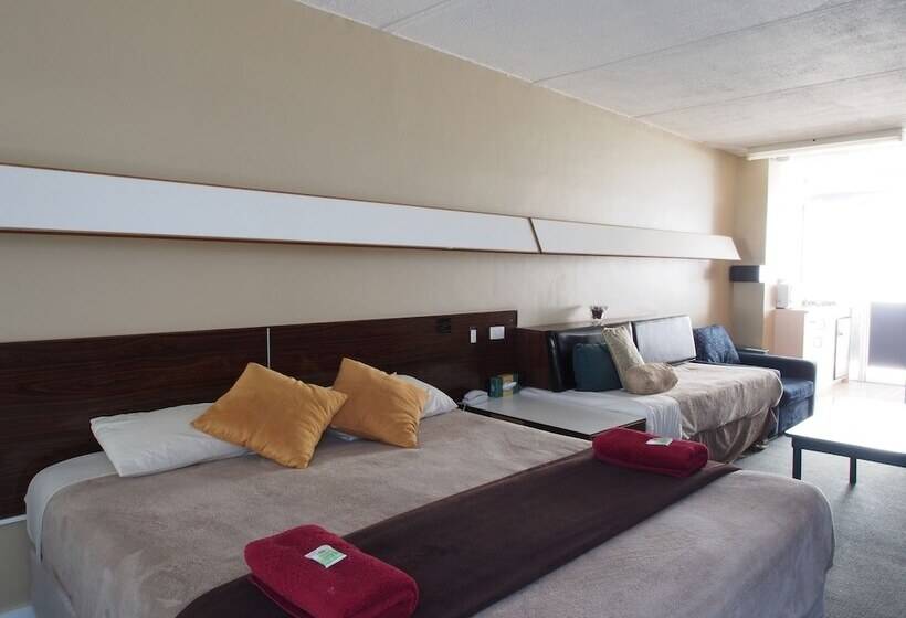 إستديو عائلى, City Beach Motel