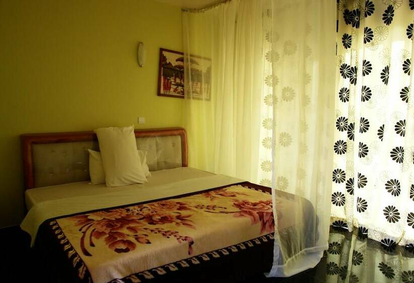 Standard Room Double Bed, 4 Penguins