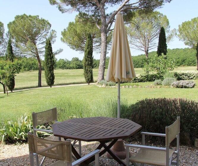 شقة غرفتين, Fattoria Agriturismo Nerbona