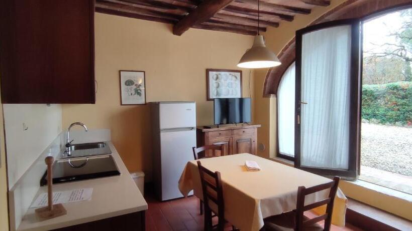 شقة غرفة واحدة, Fattoria Agriturismo Nerbona