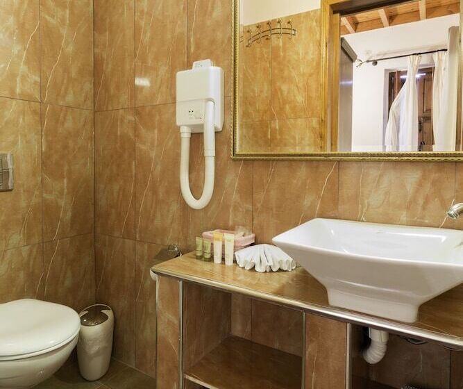 חדר סופריור, Camelot Traditional & Classic