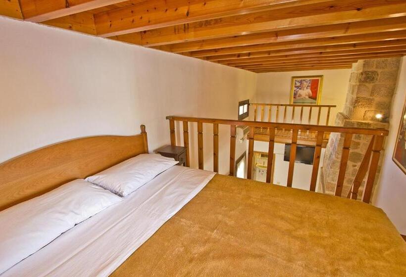 חדר משפחתי, Camelot Traditional & Classic