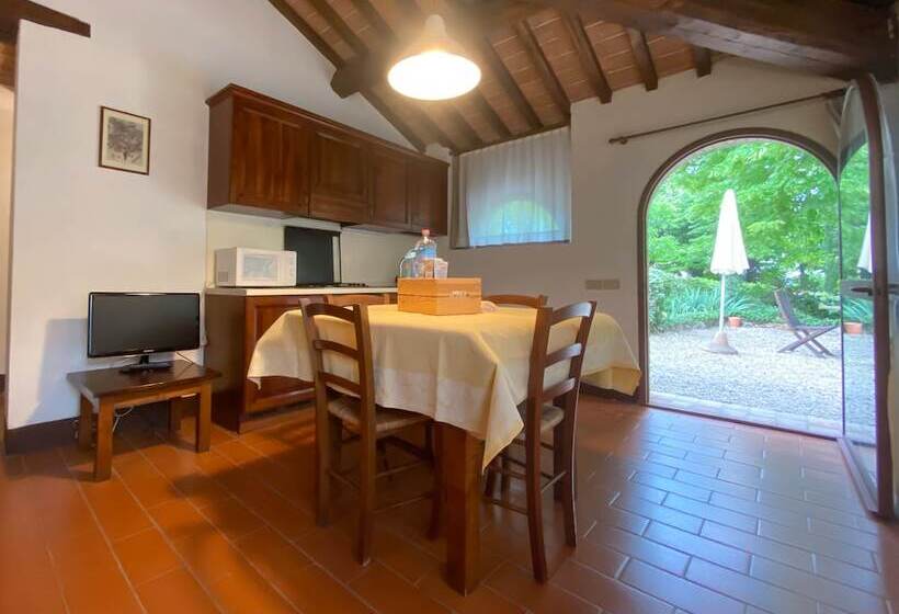 شقة غرفة واحدة, Fattoria Agriturismo Nerbona