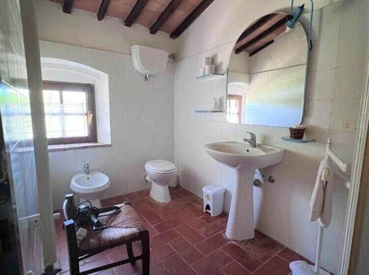 شقة 3 غرف, Fattoria Agriturismo Nerbona