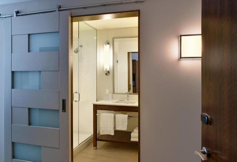 带2个双人床的标准工作室, Four Points By Sheraton Coral Gables