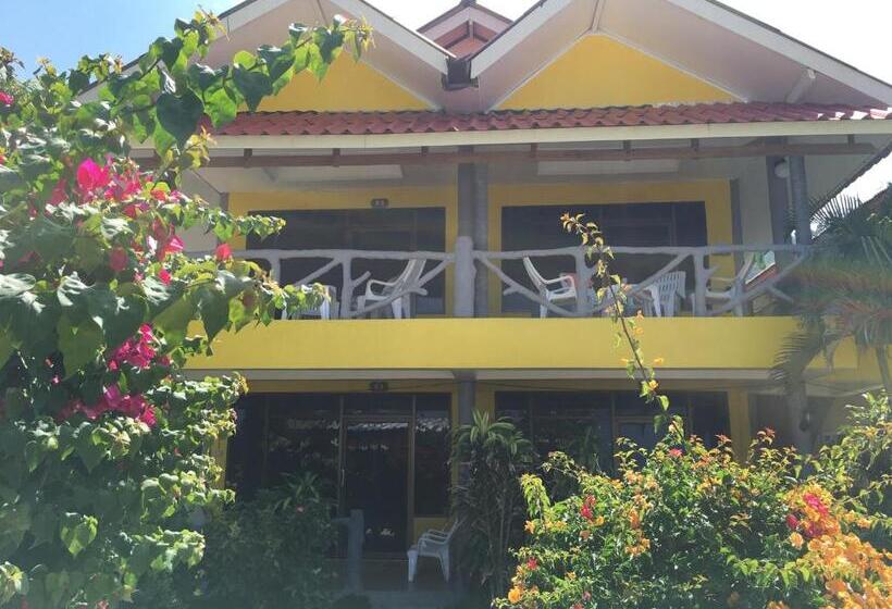 חדר משפחתי, Lanta Garden Home