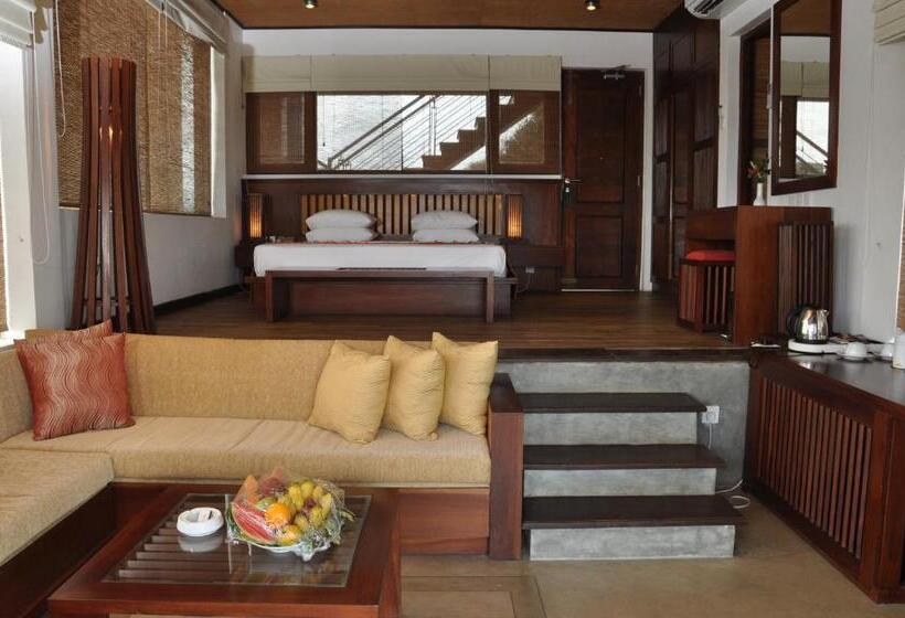 Номер Deluxe Вид на Море с Балконом, Laya Safari Resorts & Spa