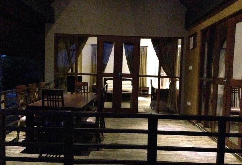 Номер Стандарт, Laya Safari Resorts & Spa