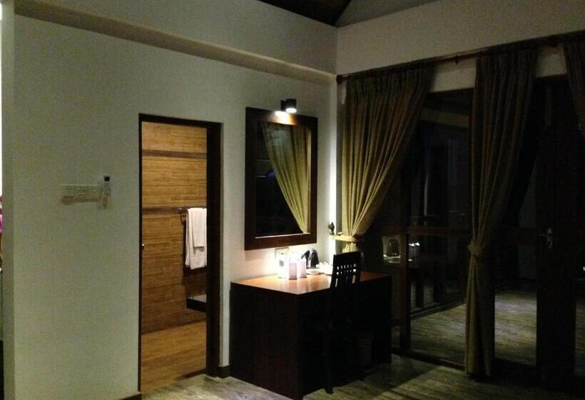 Номер Стандарт, Laya Safari Resorts & Spa