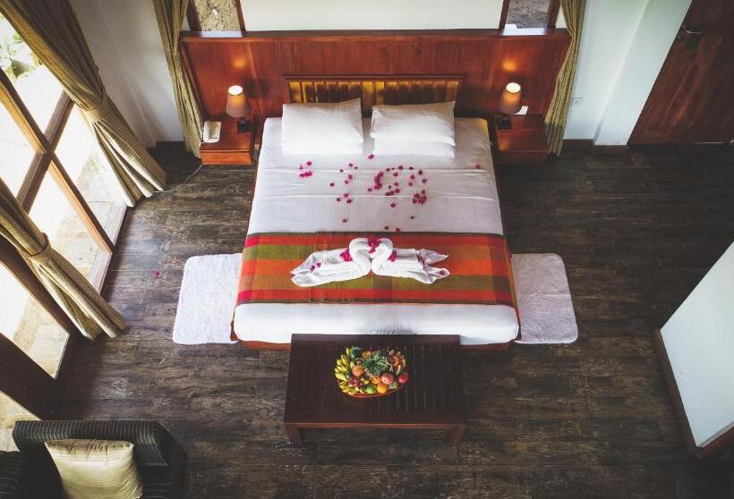 Номер Стандарт, Laya Safari Resorts & Spa