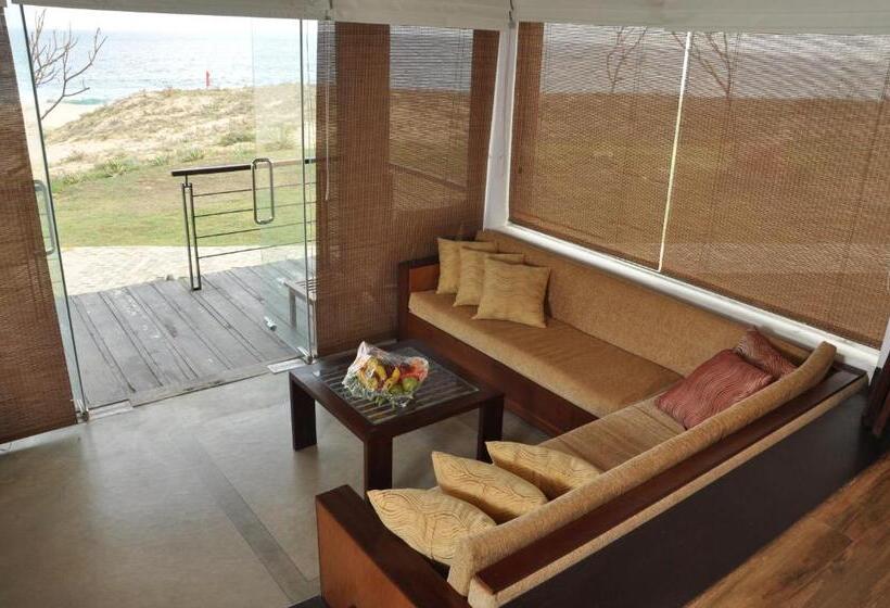 Номер Deluxe Вид на Море с Балконом, Laya Safari Resorts & Spa